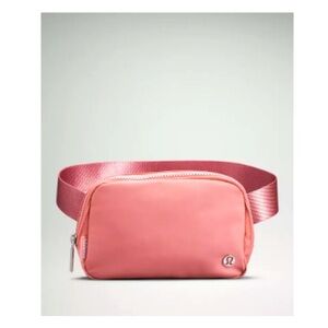 Lululemon Everywhere Belt Bag 1L